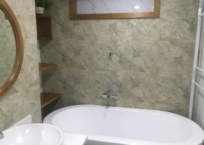 Condotel Newlife Tower Hl Khách sạn hẻo lánh