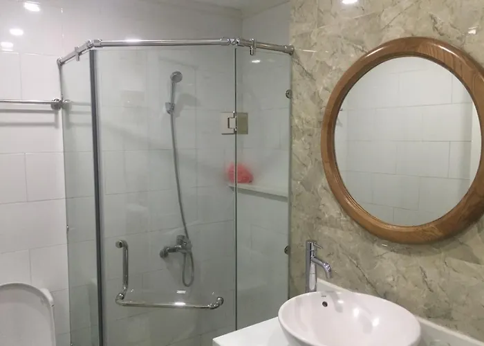 Khách sạn hẻo lánh Condotel Newlife Tower Hl *